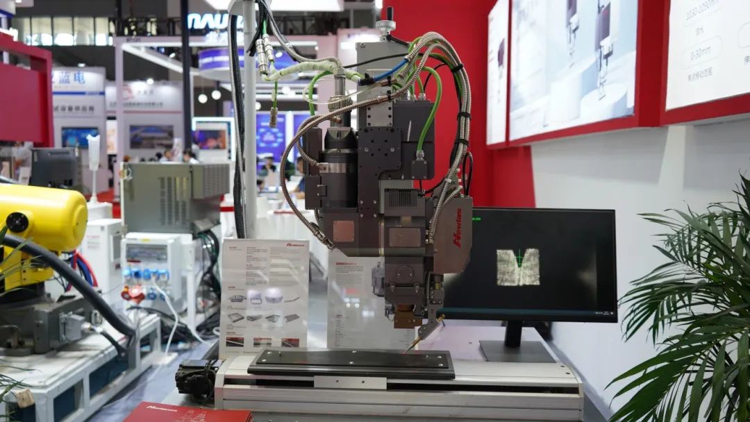 公赌船JCJC710亮相CIBF 2025：聚焦电池智造，展示创新焊接技术