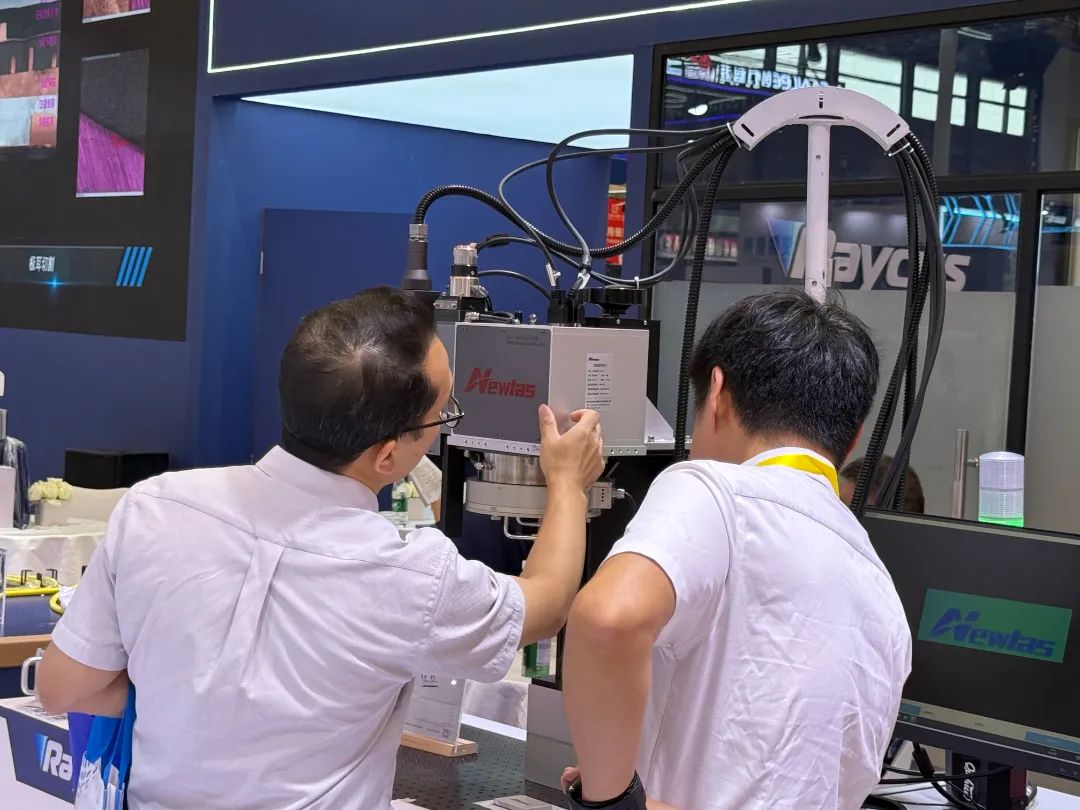 埃森焊接展首日直击:公赌船JCJC710三大创新产品亮相锐科激光展台 埃森焊接展首日直击:公赌船JCJC710三大创新产品亮相锐科激光展台